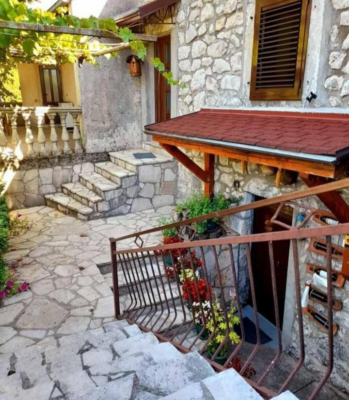 Gasthaus Aleksa Cetinje Exterior foto